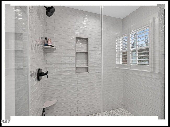 Building Photo - 5008 Autumn Dr