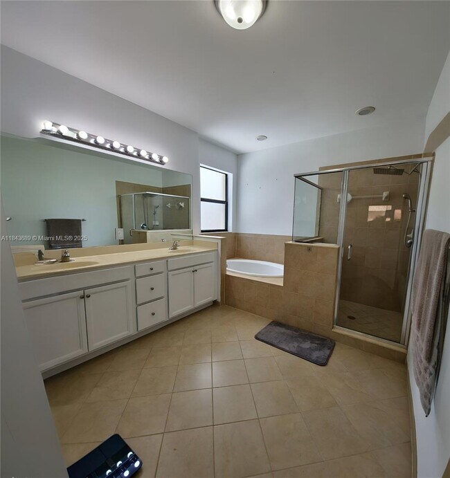 Building Photo - 11510 SW 238th Terrace