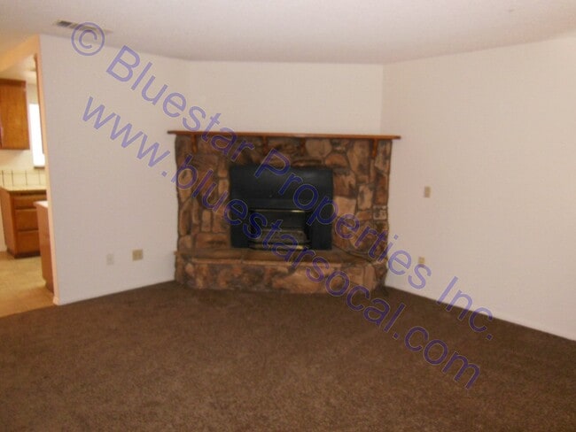 Building Photo - Just Listed!! 2 Bedroom 2 Bathroom Single ...