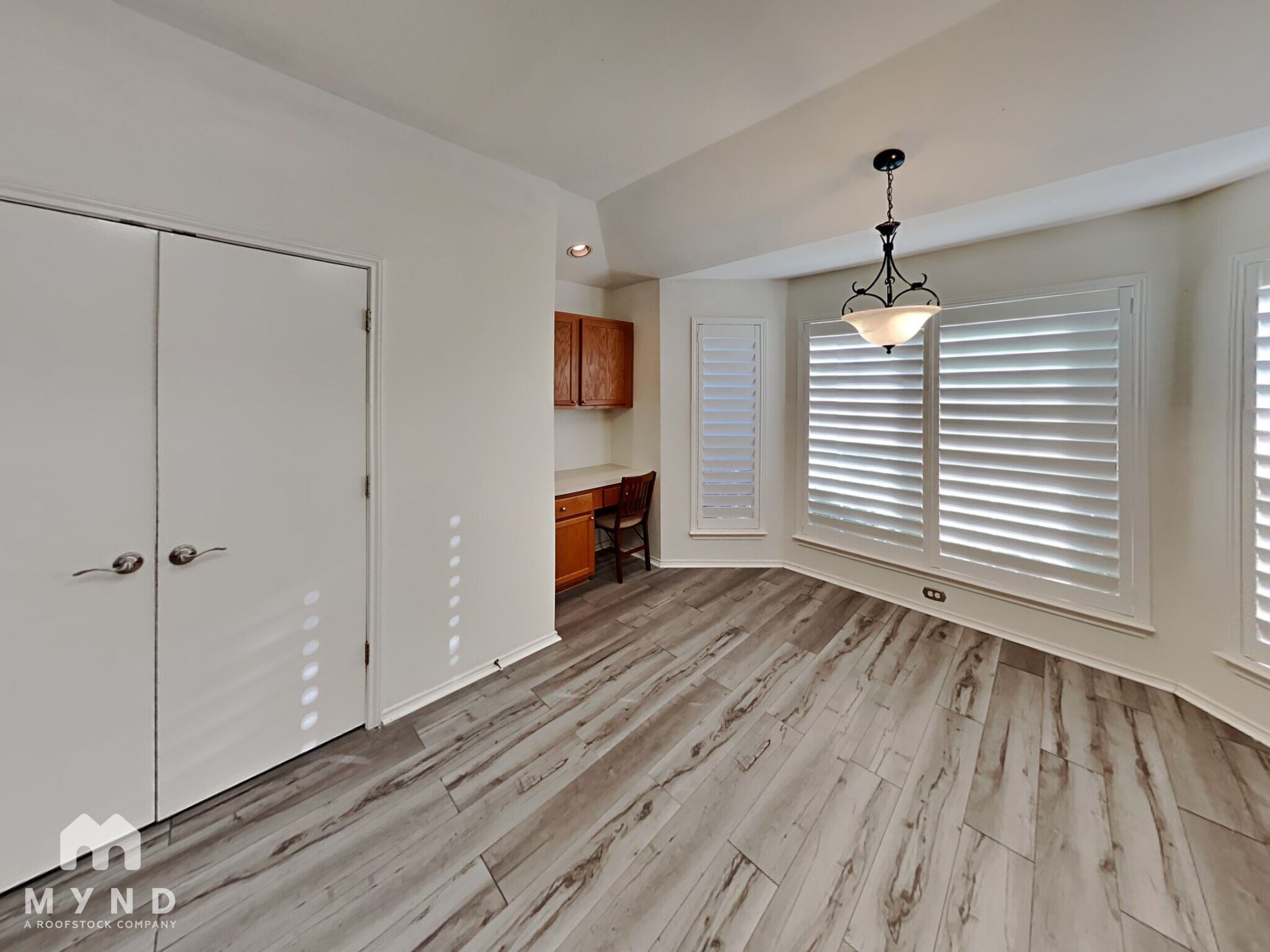 Building Photo - 4611 Echo Lake Dr