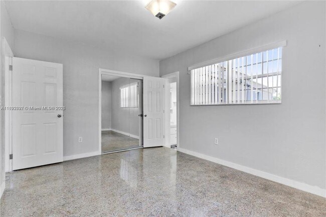 Building Photo - 3 bedroom in North Miami FL 33162