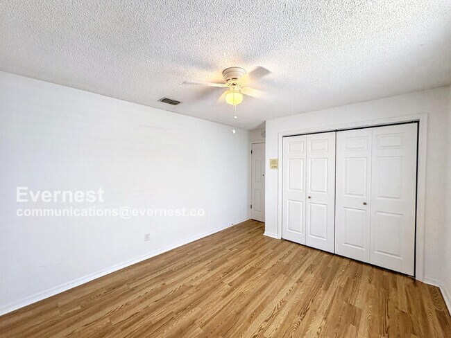 Building Photo - 2604 Sablewood Dr