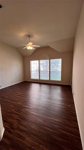 Building Photo - 2440 Ravenhurst Dr
