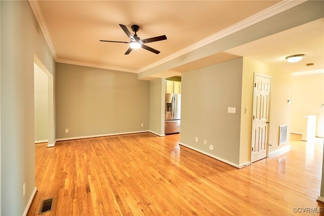Building Photo - 444 Kingscote Ln
