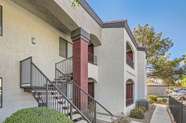 Primary Photo - 950 Seven Hills Dr