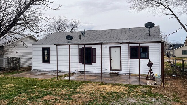 Building Photo - Snyder’s Cozy Corner – Modern Comfort, Classic Charm