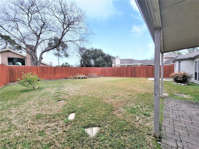 Building Photo - 13122 Waldemere Dr