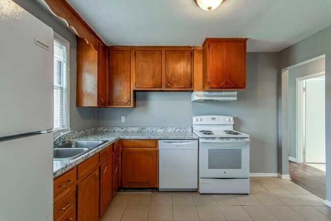 Building Photo - 3259 Panorama Dr