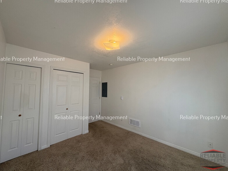 Building Photo - 3713 Deloy Dr