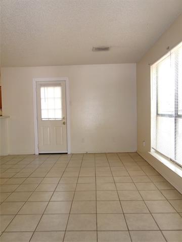 Building Photo - 510 Victoria Dr