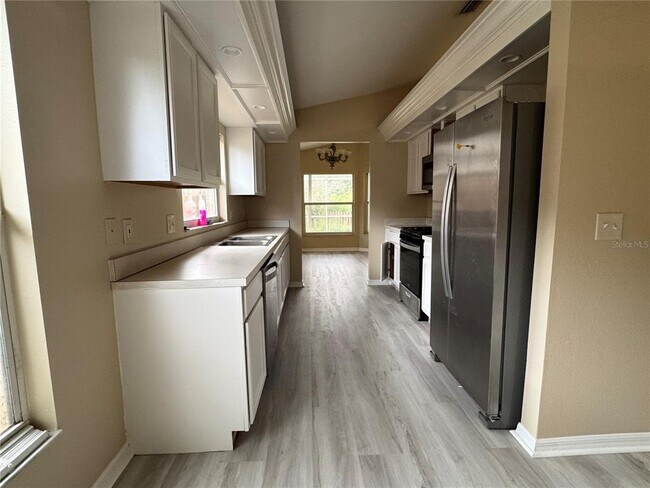 Building Photo - 27618 Sky Lake Cir