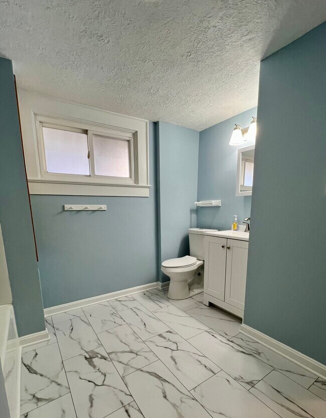 Building Photo - 1116 Murray Ave