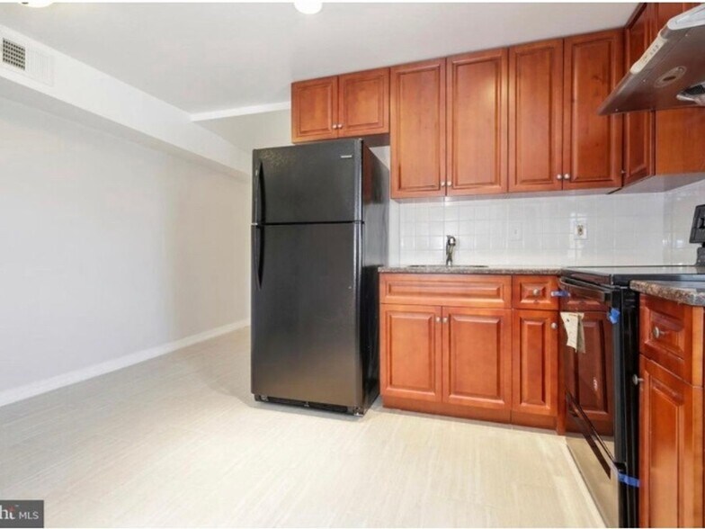 Building Photo - 3942 Wallace St