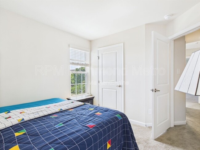 Building Photo - 2200 Liesfeld Parkway