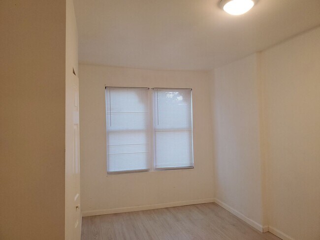Building Photo - 6040 Ogontz Ave