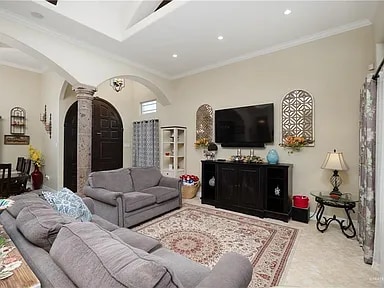 Building Photo - 2100 Rice Ave