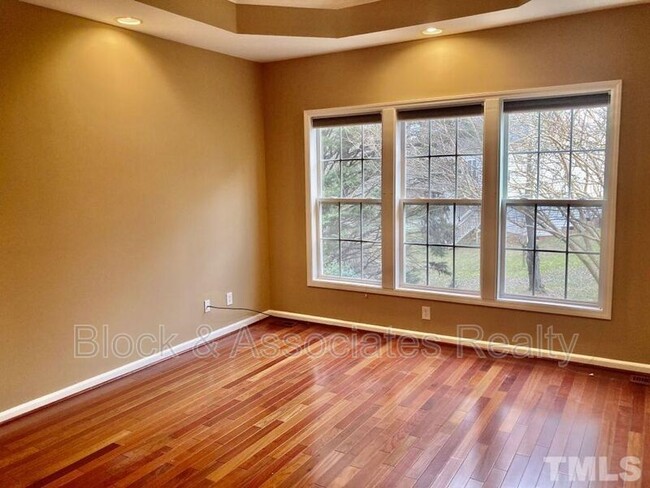 Building Photo - 9012 Blakehurst Dr