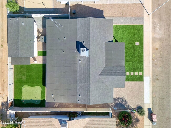 Building Photo - 8632 E Highland Ave
