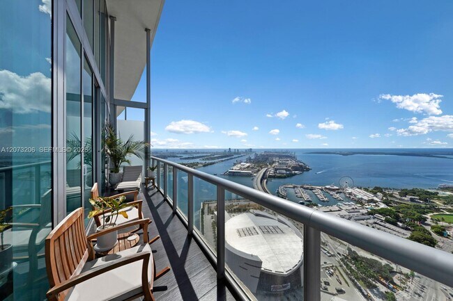 Building Photo - 888 Biscayne Blvd