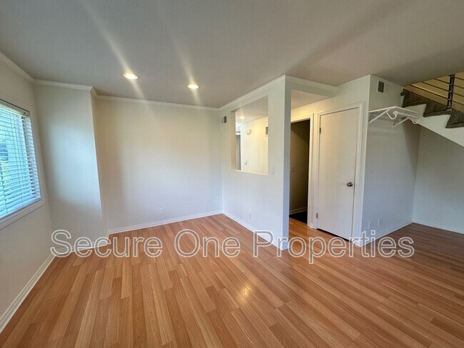 Building Photo - 248 Green Heath Pl