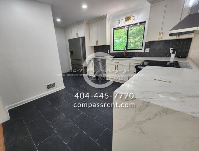 Building Photo - 2636 Whiteleigh Ct NE