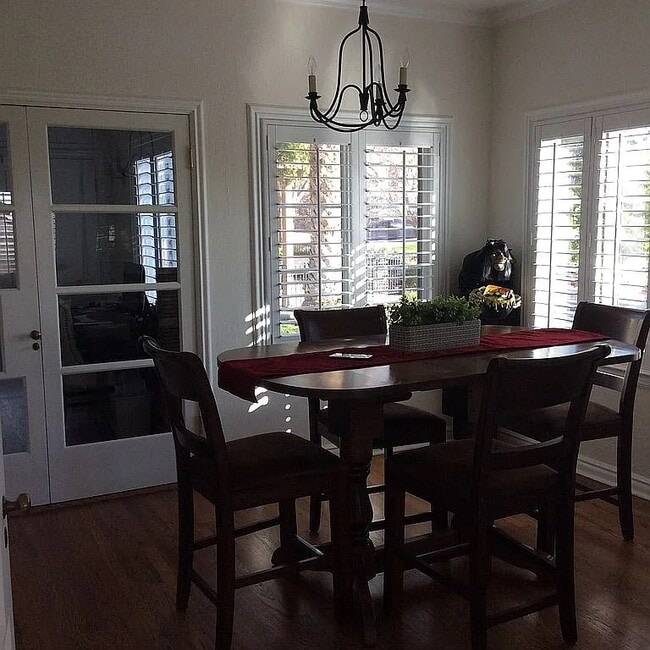 Building Photo - 304 Nevada Way