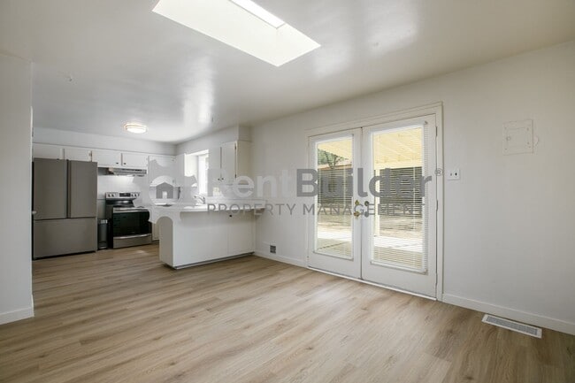Building Photo - CALL US TODAY AT (505) 808-6467 TO SCHEDUL...