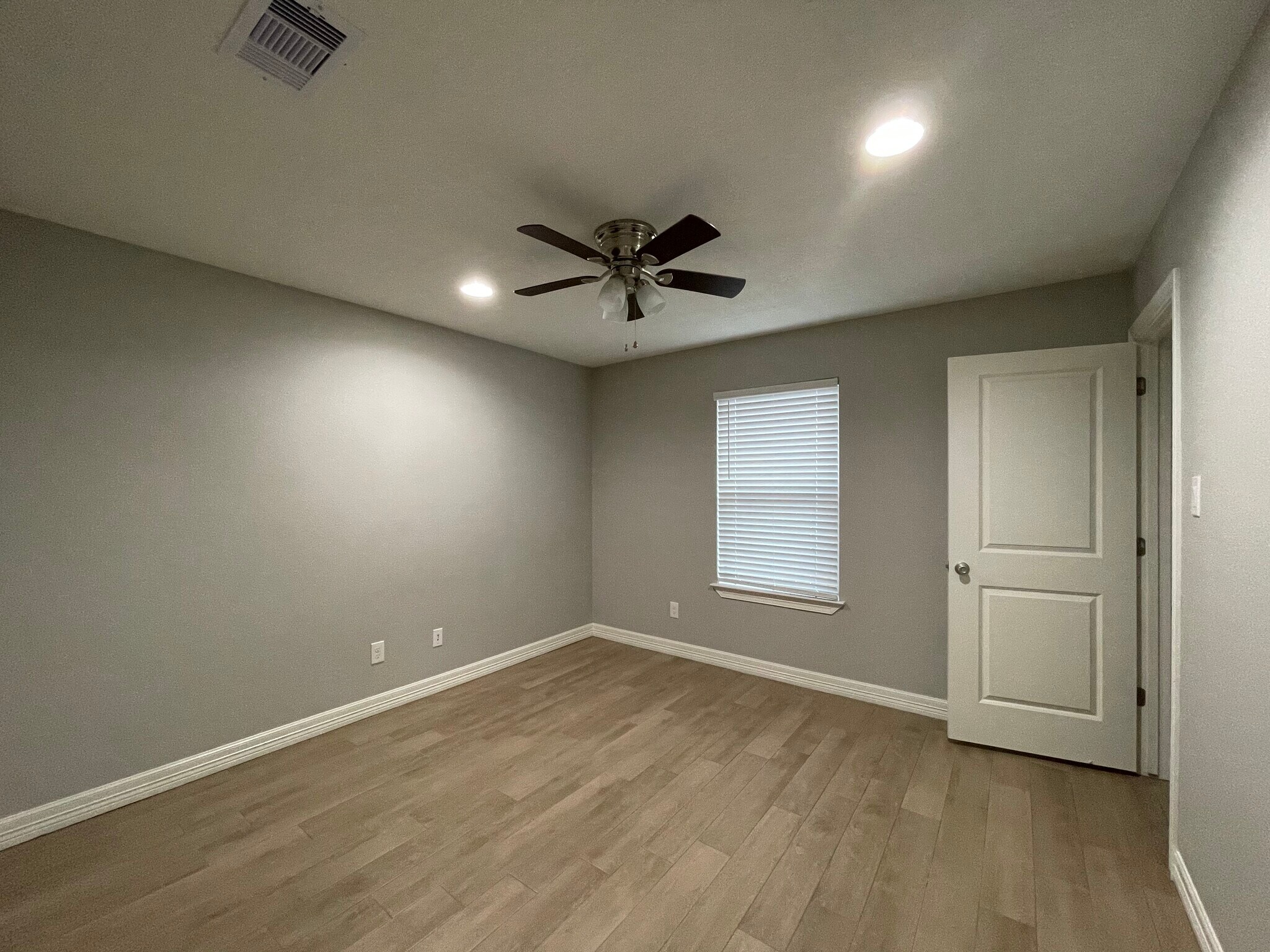 Building Photo - 3609 Park Drive Ste B