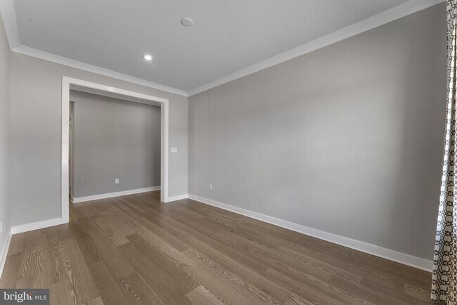 Building Photo - 143 Hood Farm Dr