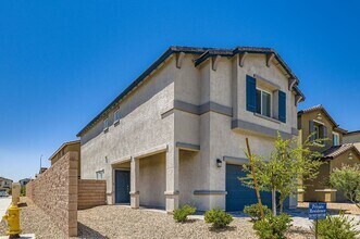 Building Photo - Spacious & Smart: Southern Highlands 4-Bed...