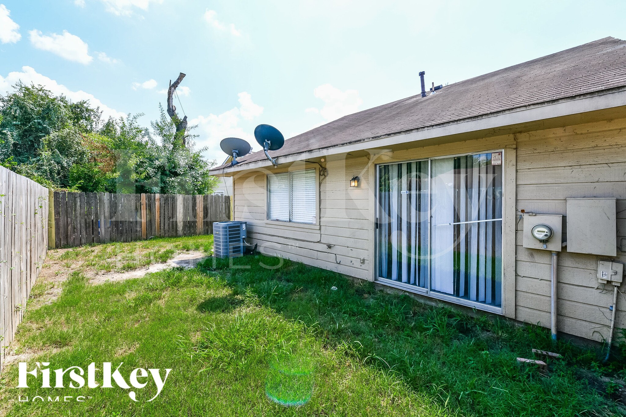 Building Photo - 13630 Alon Ln