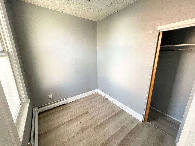 Building Photo - 640 3rd Ave