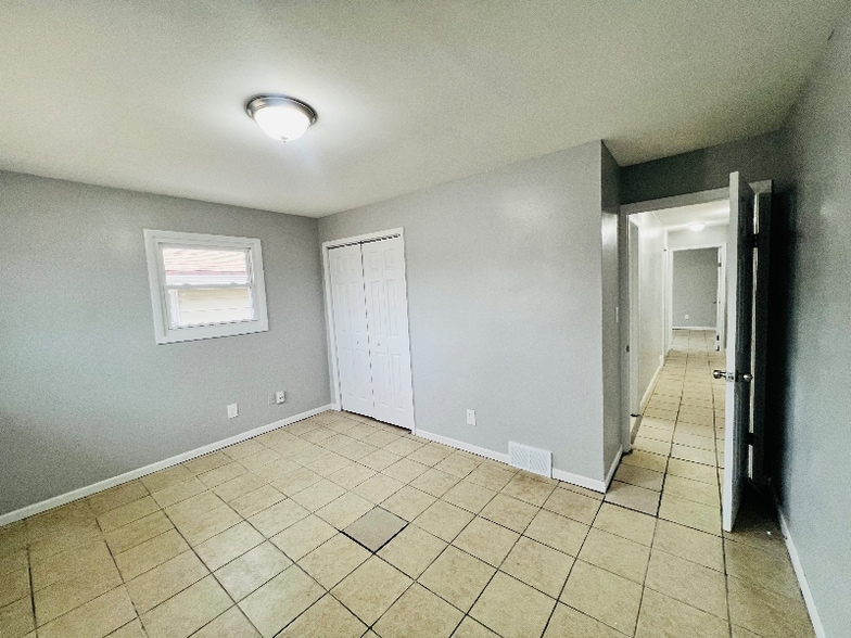 Building Photo - 5744A N 65th St