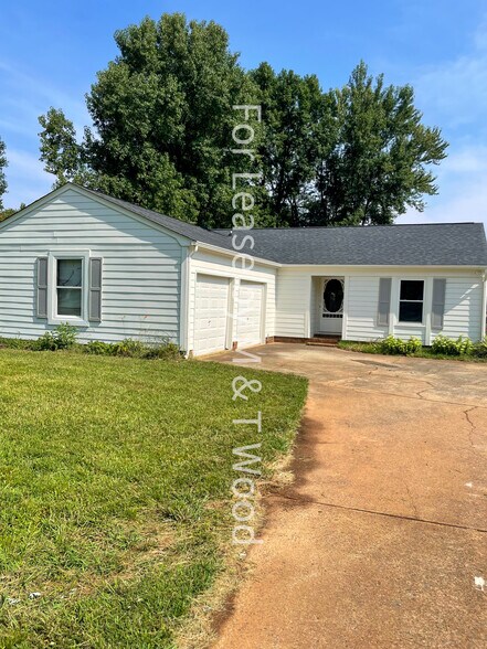 Building Photo - 12917 Idlewild Rd