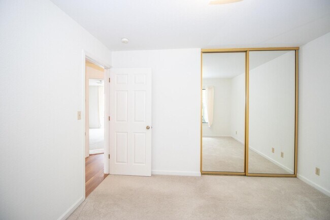 Building Photo - Spacious 3 Bed/2 Bath Flat with Stunning City Views | AMSI | Alexandr Metlinski