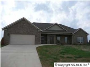 Building Photo - 132 Meadow Ridge Dr