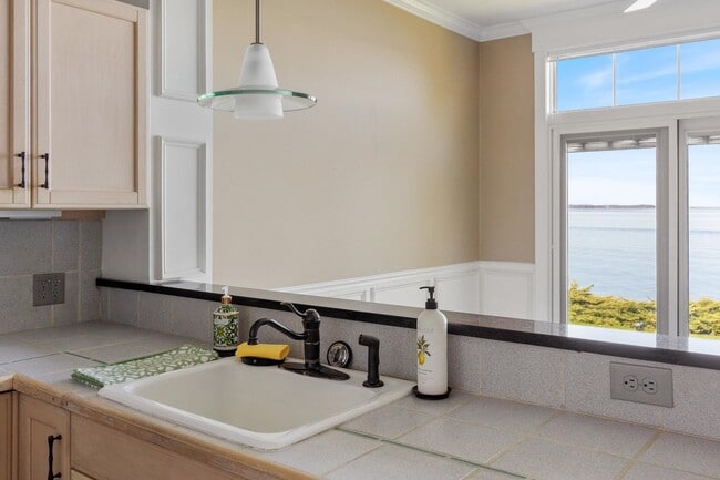 Building Photo - 38 Pebble Beach Rd