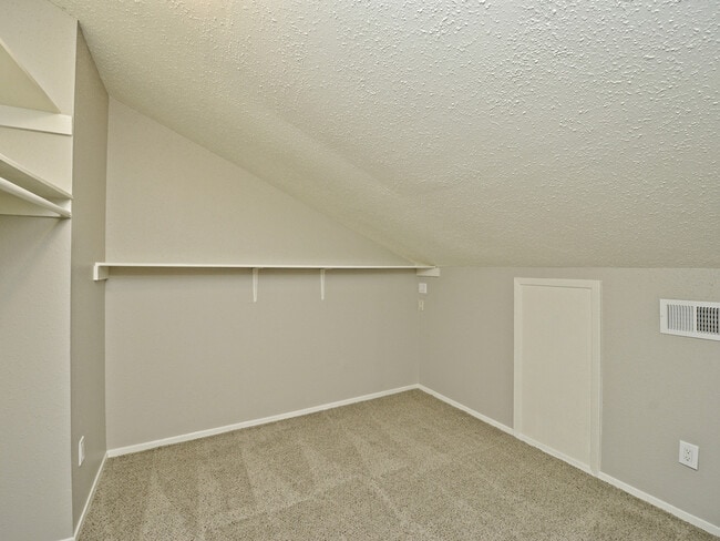 Building Photo - 5913 Little Creek Trail