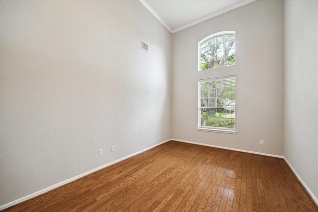 Building Photo - 4422 Roundtree Ln