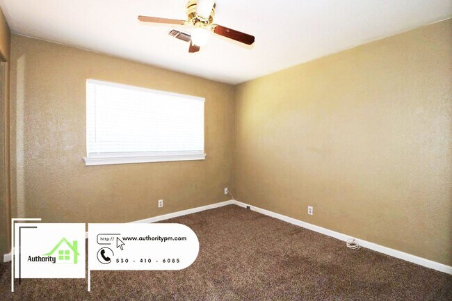 Building Photo - 3030 Dove St