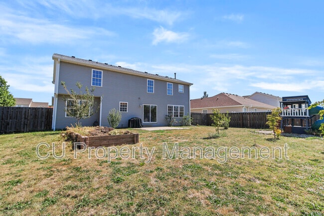 Building Photo - 819 Bluegrass Ln