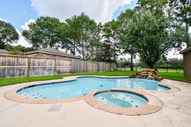 Building Photo - 5322 Pebble Way Ln