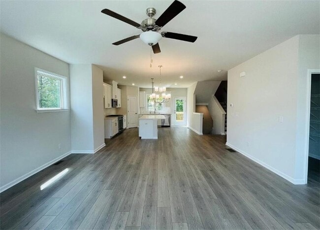 Building Photo - 3745 Davis Cir