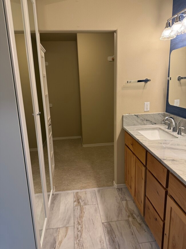 Building Photo - 20565 Sun Meadow Way