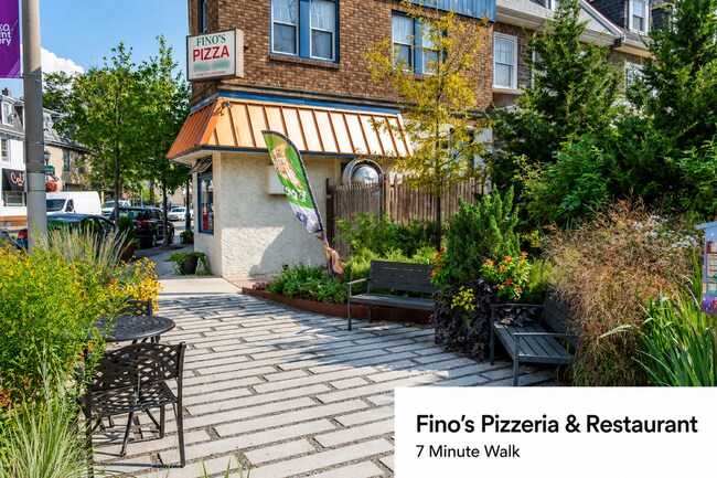 Building Photo - Detached Luxury 4BR/3B Retreat with Skyline Rooftop Deck, Wet Bars, Driveway & Massive Yard