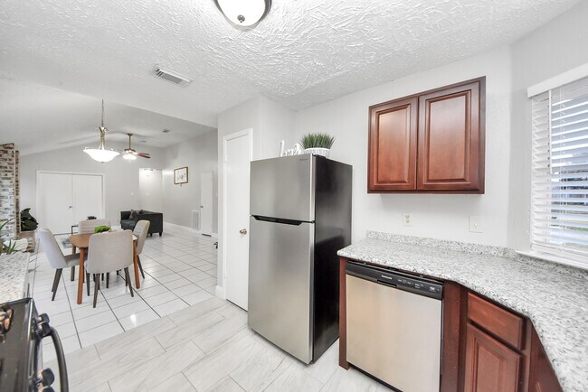 Building Photo - 20627 Burwood Cir