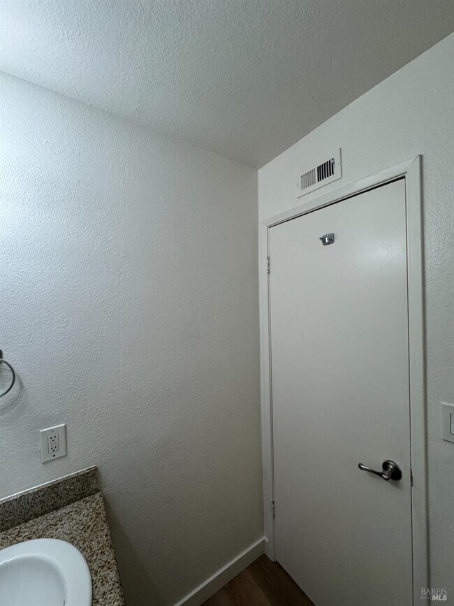Building Photo - 120 Merrimac Ct