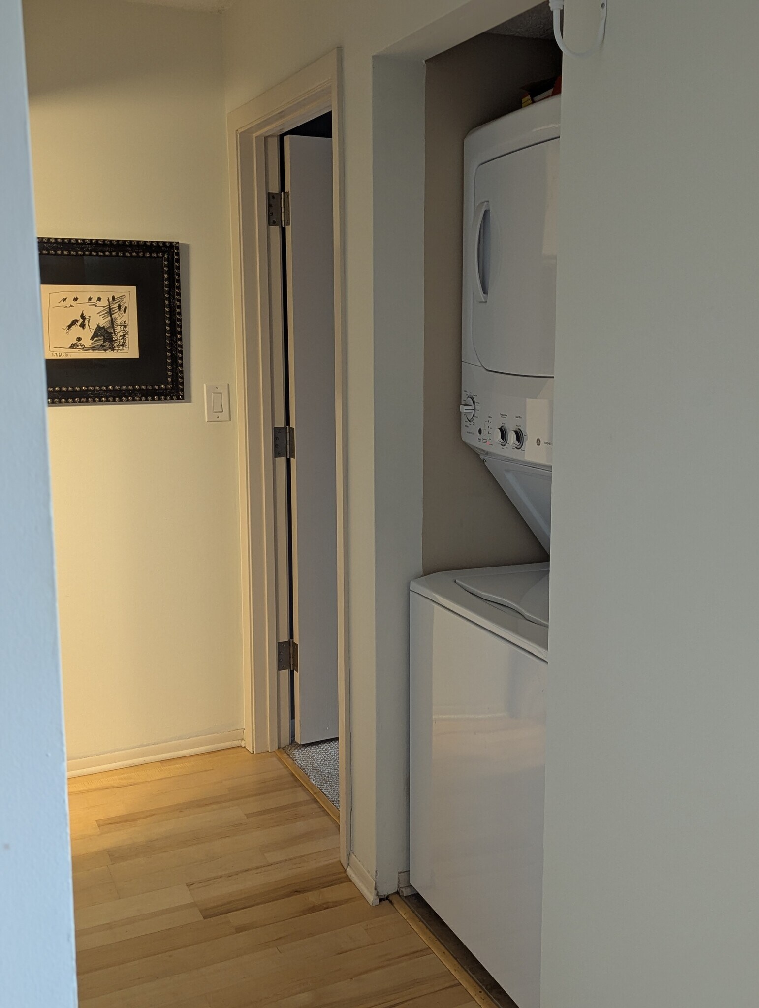 Full washer and dryer ensuite - 110 1st Ave NE