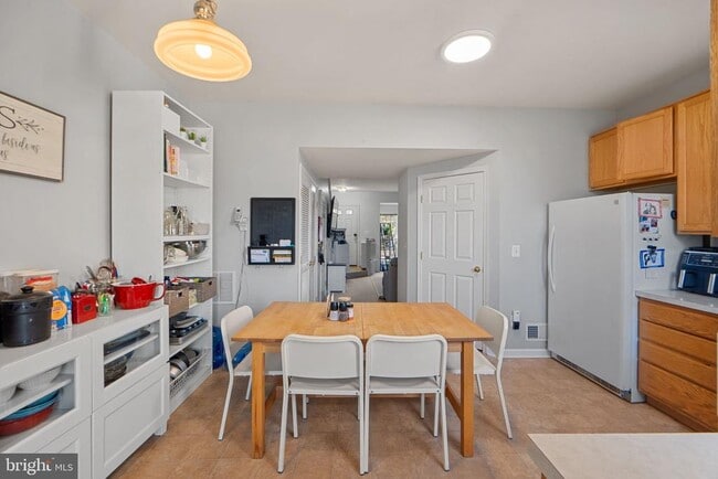 Building Photo - 44481 Watertown Terrace