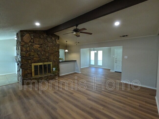 Building Photo - 430 Ridgewood Dr